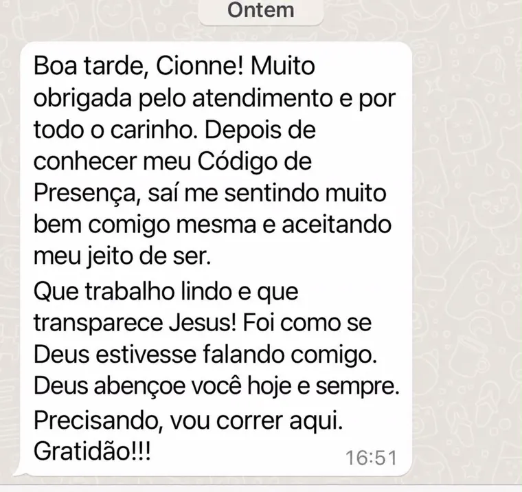 Depoimento de cliente sobre se sentir bem consigo mesma após o Código de Presença